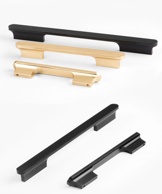 Möbelgriff Novo – klassischer Aufsatzgriff in Schwarz oder gebürstetem Gold, Größen 96–768 mm. Im modernen Glamour-Stil, für Küchenschränke, Kommoden und Schreibtische – egriffe.at