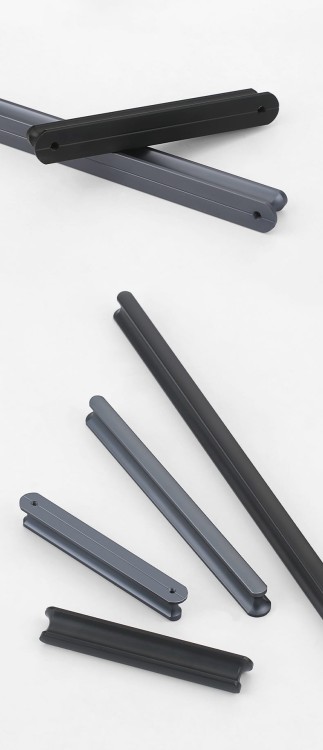 Möbelgriff Tonta – moderner Griff in Schwarz oder Grau, erhältlich in 96, 128, 160, 320, 576 und 960 mm. Für Küchen, Schränke, Schubladen, Kommoden, Bad- und Büromöbel – egriffe.at