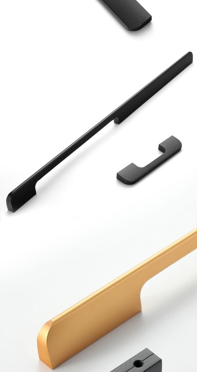 Möbelgriff Largo – moderner, loftiger und minimalistischer Griff in Schwarz oder Champagnergold. Größen 128, 192, 256, 320 und 800 mm. Ideal für Küchen- und Badmöbel, Kommoden, Schränke und Garderoben – egriffe.at