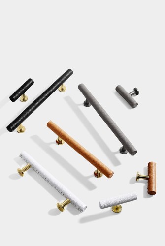 Möbelgriff Finca – moderner T-Bar-Griff im Loft-, Skandi- und Vintage-Stil in Schwarz, Grau, Braun und Weiß. Als Knopf sowie in 96 und 128 mm erhältlich. Ideal für Küchen, Kommoden und Kleiderschränke – egriffe.at