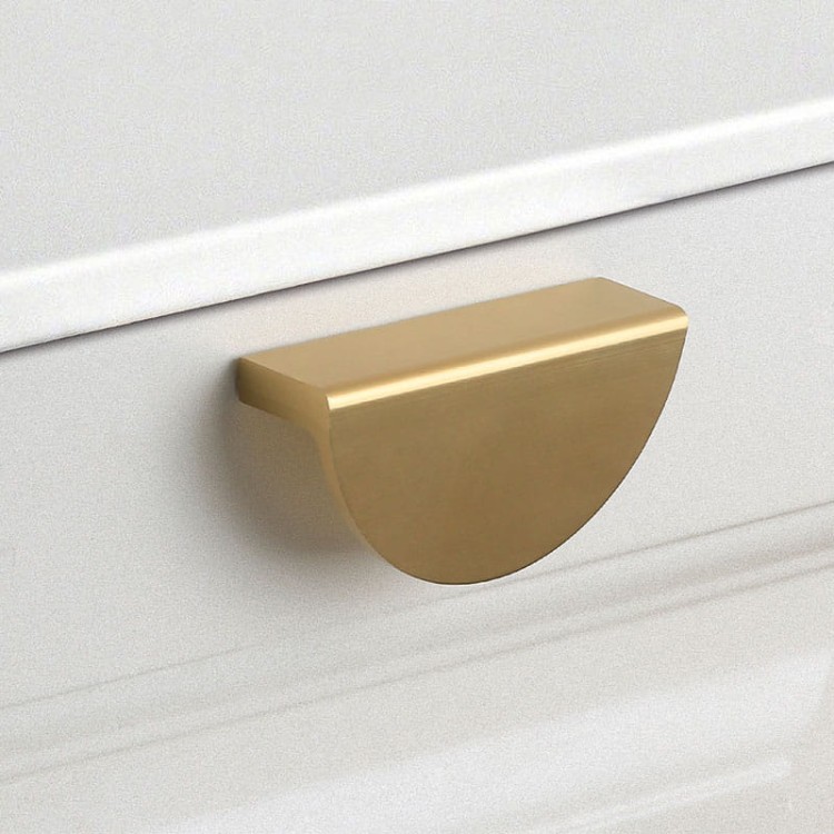 Uchwyt meblowy Gozo półokrągły dekoracyjny złoty / szampański / czarny 78 mm/ 95 mm – sklep euchwyty.pl