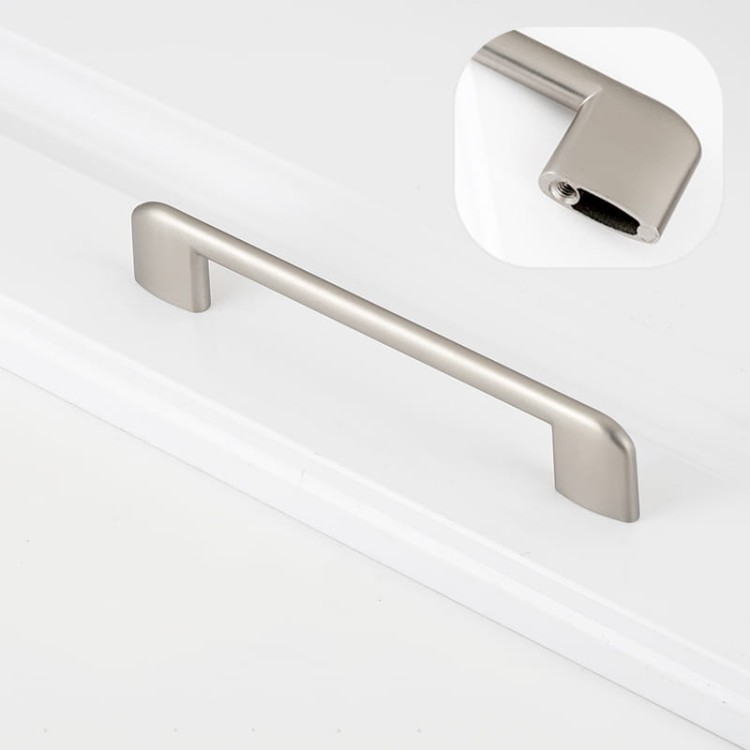 Uchwyt meblowy Sabalo w kolorze nikiel szczotkowany o rozstawie otworów 128 mm
