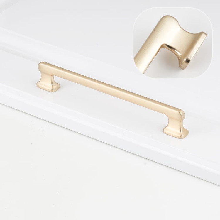 Elegancki złoty szczotkowany uchwyt do szafek Maceo o długości 160 mm