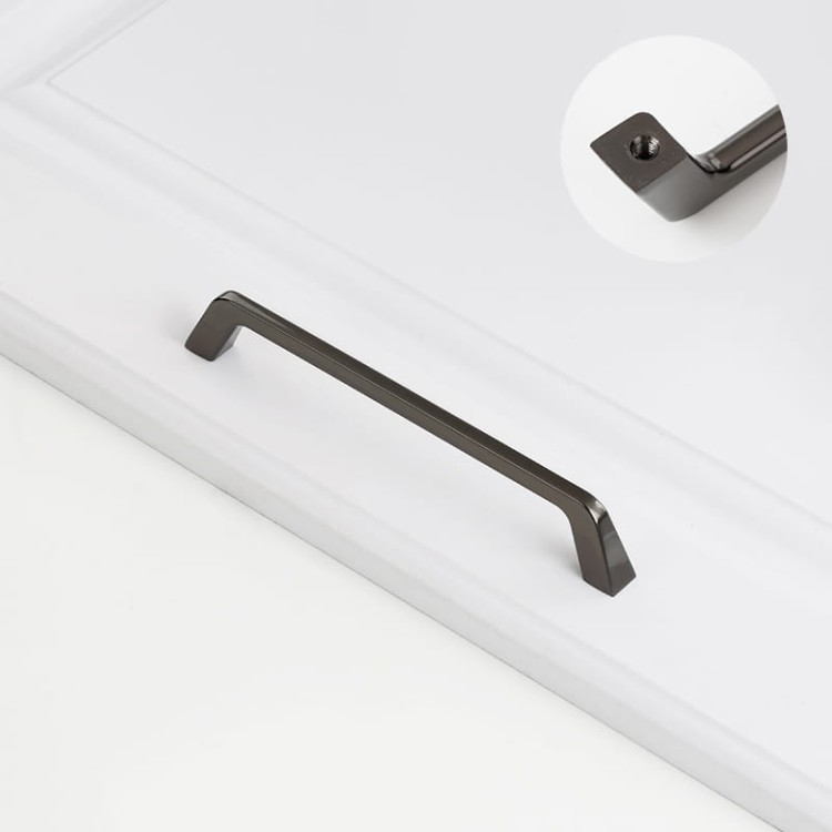 Szary perłowy nakładany uchwyt meblowy Amarito z elementem mocującym o rozstawie 128 mm