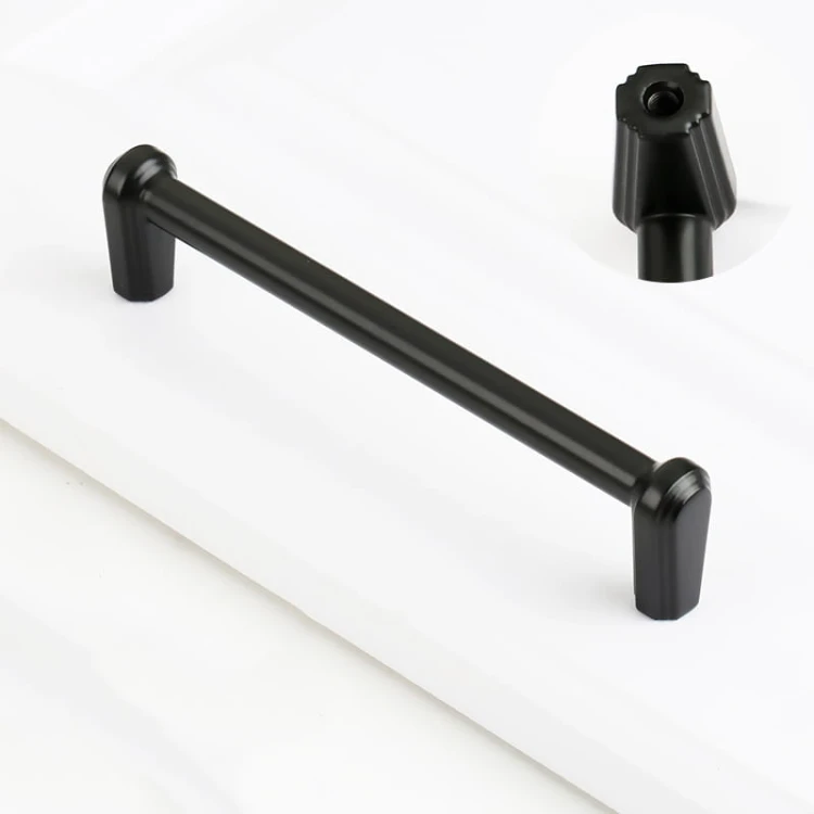 Mattschwarzer Arriba-Möbelgriff mit Befestigungssockel und einem Lochabstand von 128 mm