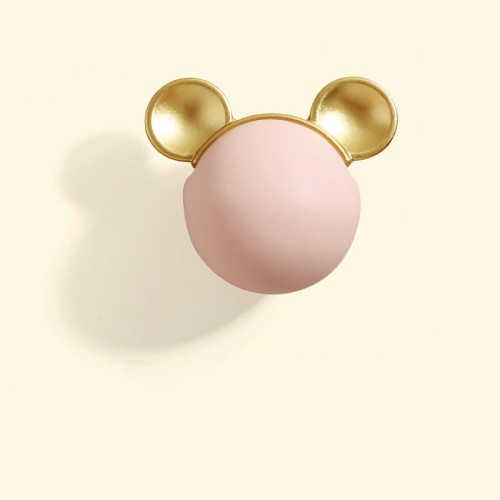 Kindermöbelgriff Mouse – pastellfarbene Kugel mit goldenen Öhrchen, ideal für Kindermöbel. Farben: Rosa, Grün, Hellblau und Weiß. Kindlich-moderner Designgriff für Kommoden, Schubladen und Schränke.