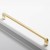 Möbelgriff Lina – universeller Griff in glänzendem Gold und Perlgrau, erhältlich in 128 und 192 mm. Standard-Lochabstand und mitgelieferte Schrauben sorgen für schnelle Montage an Schubladen, Fronten und Türen.