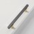 Möbelgriff Alto – Perlgrau mit eleganten goldenen Details, pulverbeschichtetes Metall im modernen minimalistischen Stil. Ideal für Küchen- und Badschränke, Kommoden und Garderobe. Als T-Bar sowie in 128 und 192 mm erhältlich.