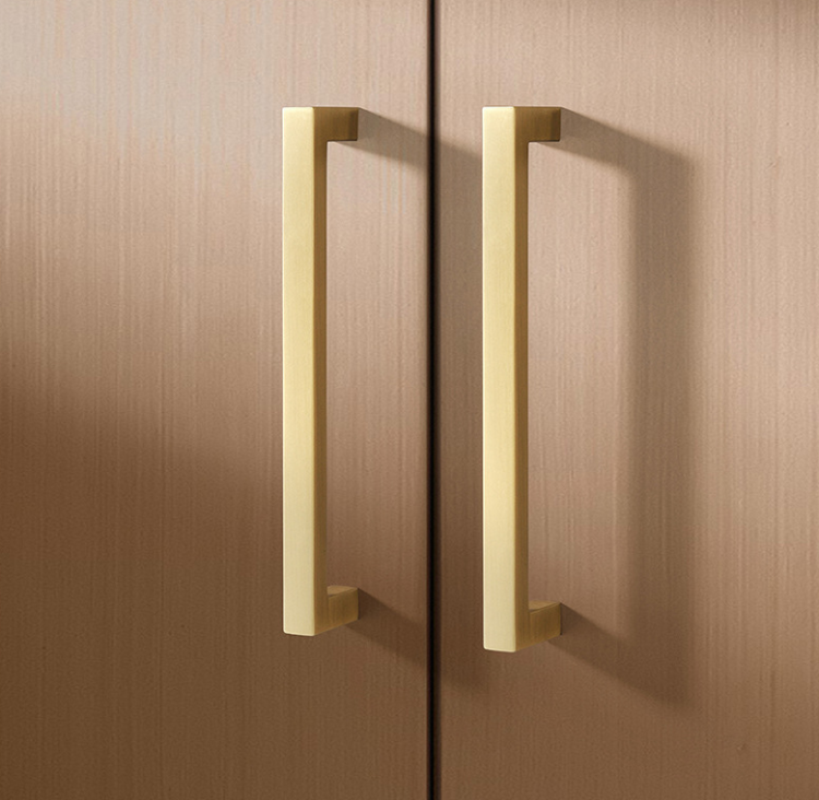 Möbelgriff Tinaja – moderner minimalistischer Griff als Knopf oder Leiste in 128 und 320 mm. Sieben trendige Farben von Weiß und Schwarz bis Gold und Grau. Ideal für Küche, Bad, Schränke und Kommoden.